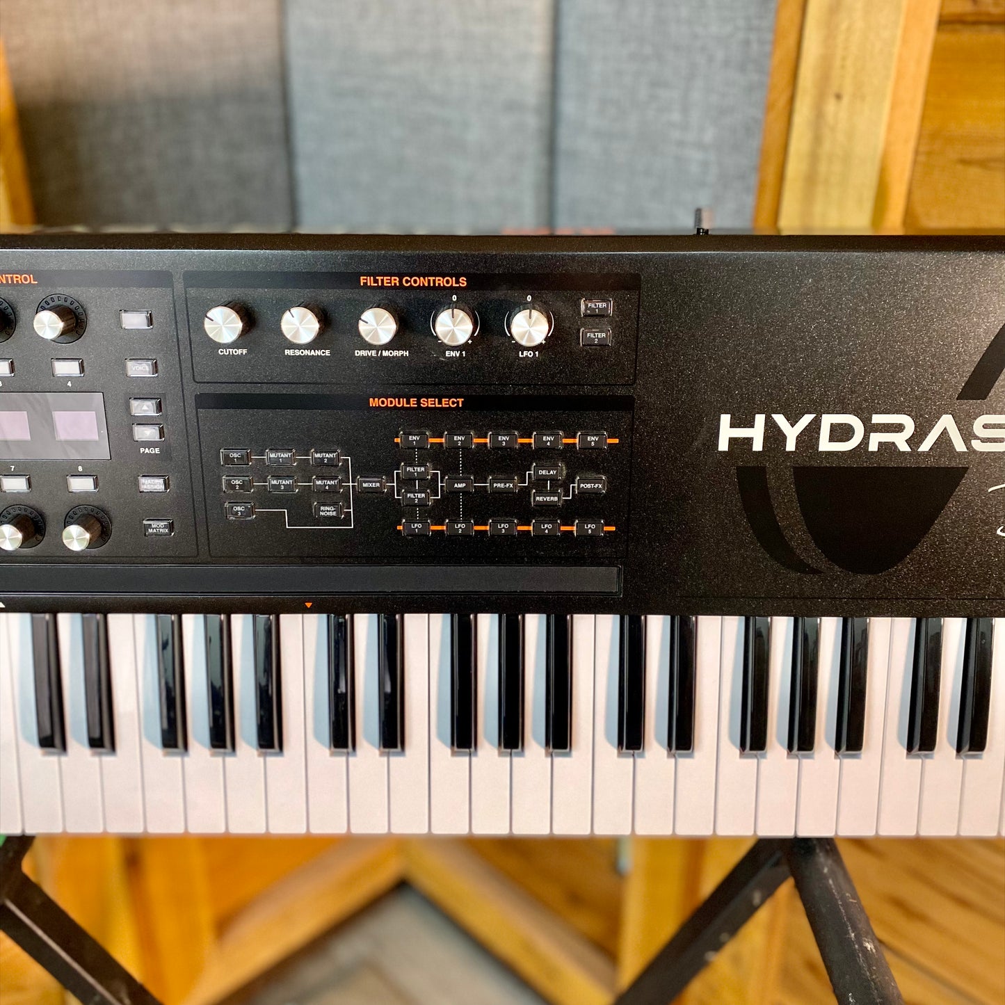 ASM Hydrasynth Deluxe 73-key 16-voice Polyphonic Wave Morphing Synthesizer STUDIO DEMO