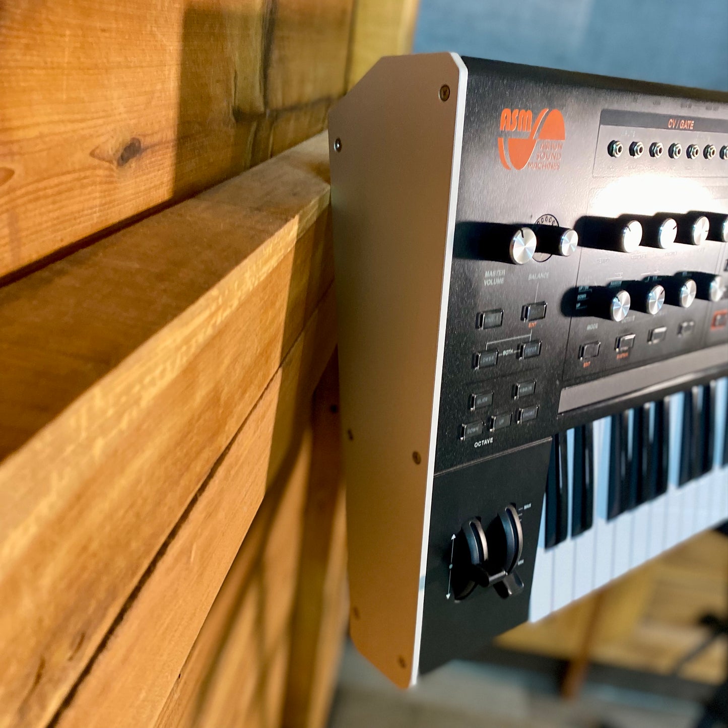 ASM Hydrasynth Deluxe 73-key 16-voice Polyphonic Wave Morphing Synthesizer STUDIO DEMO