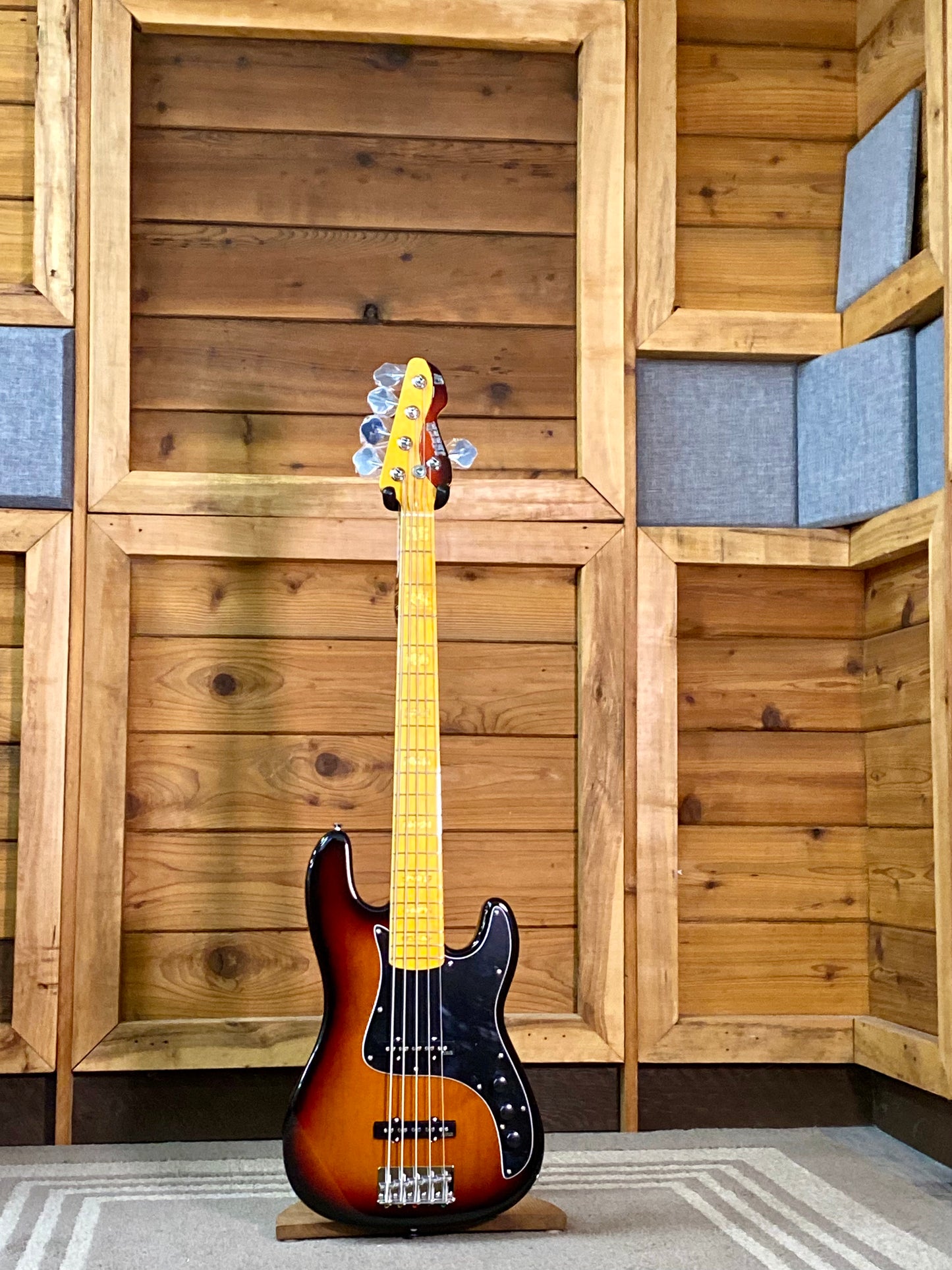 Markbass MB GV5 Gloxy Passive 5-String Electric Bass in 3-Tone Sunburst