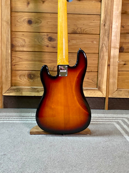 Markbass MB GV5 Gloxy Passive 5-String Electric Bass in 3-Tone Sunburst