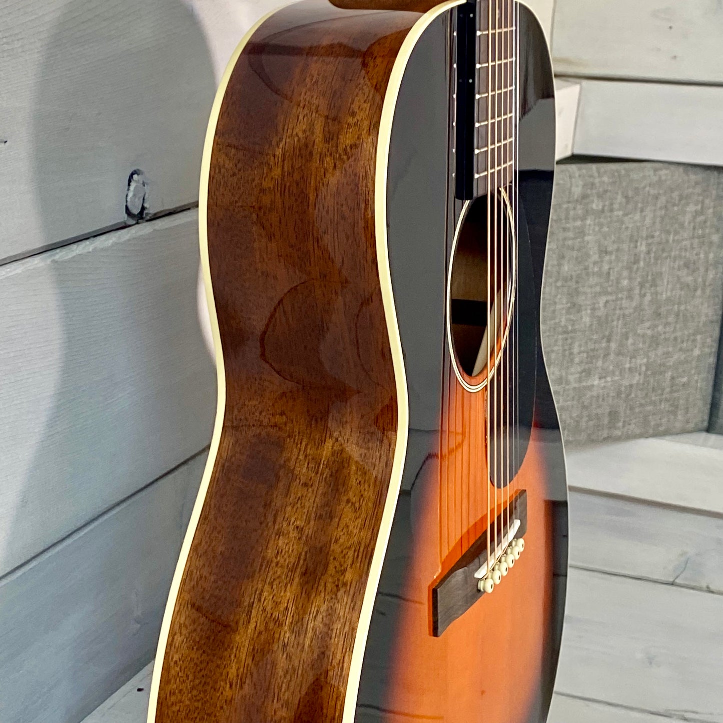 Martin Guitars CEO-7 Adirondack Spruce/Mahogany Guitar with Case