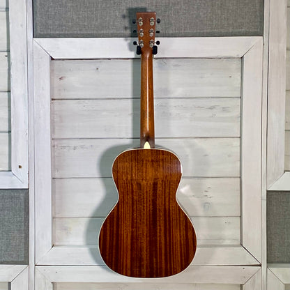 Martin Guitars CEO-7 Adirondack Spruce/Mahogany Guitar with Case