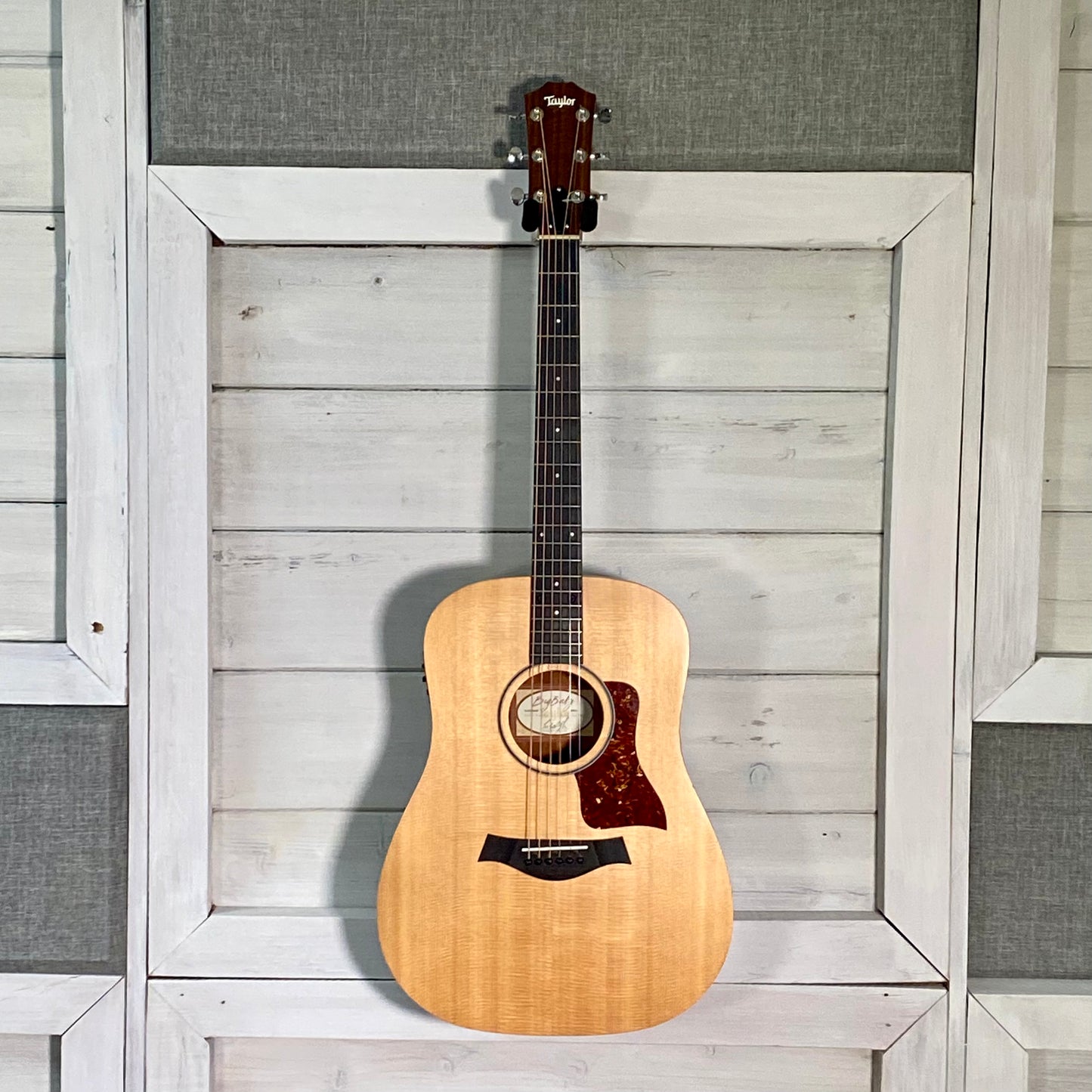 Taylor Big Baby (BBTe) Walnut Electric Acoustic Guitar With Gigbag USED