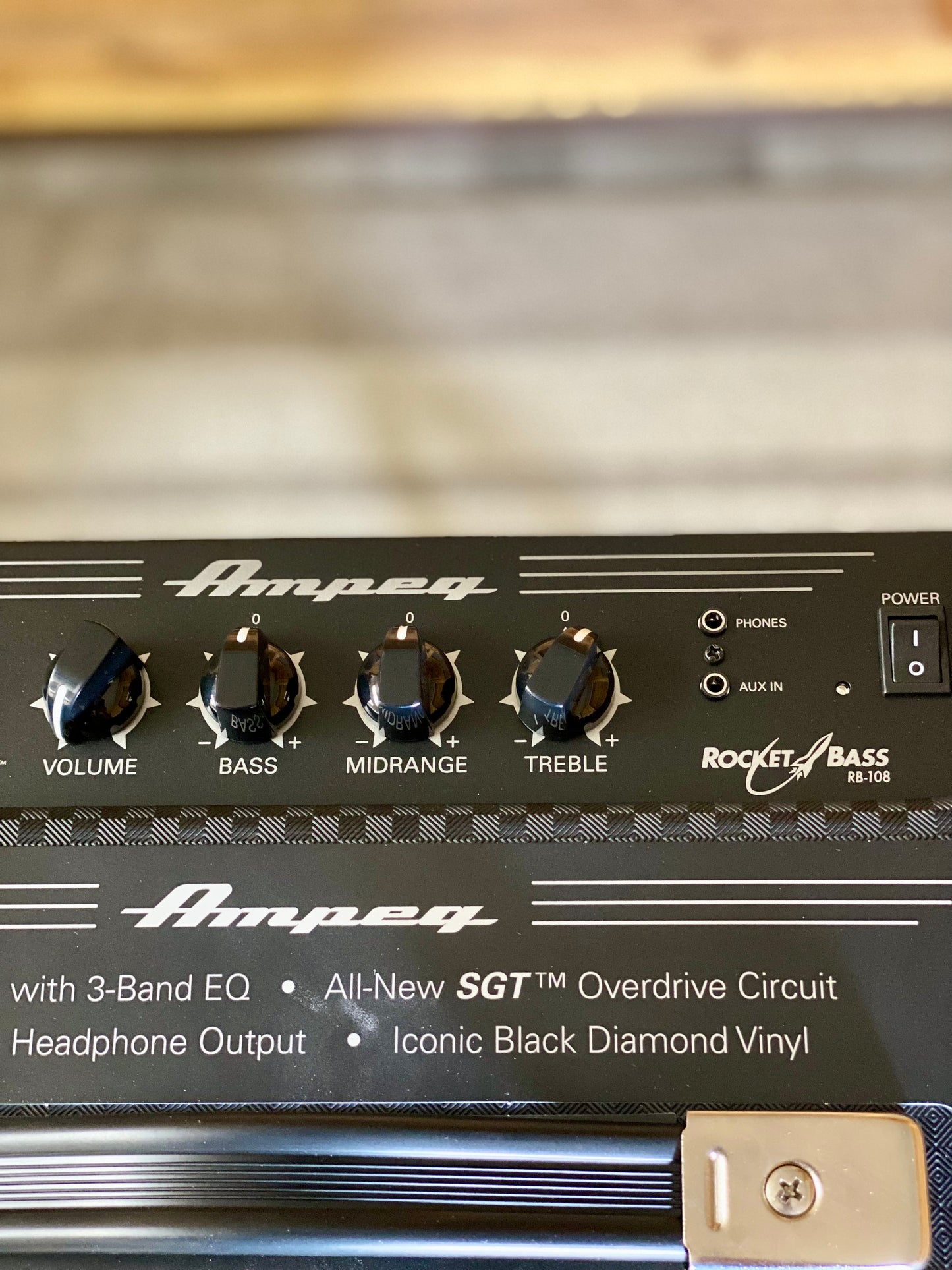 Ampeg Rocket Bass RB-108 30 Watt Combo Bass Amp – Maar's Music Ampeg Rocket Bass RB-108 30 Watt Combo Bass Amp – Maar's Music