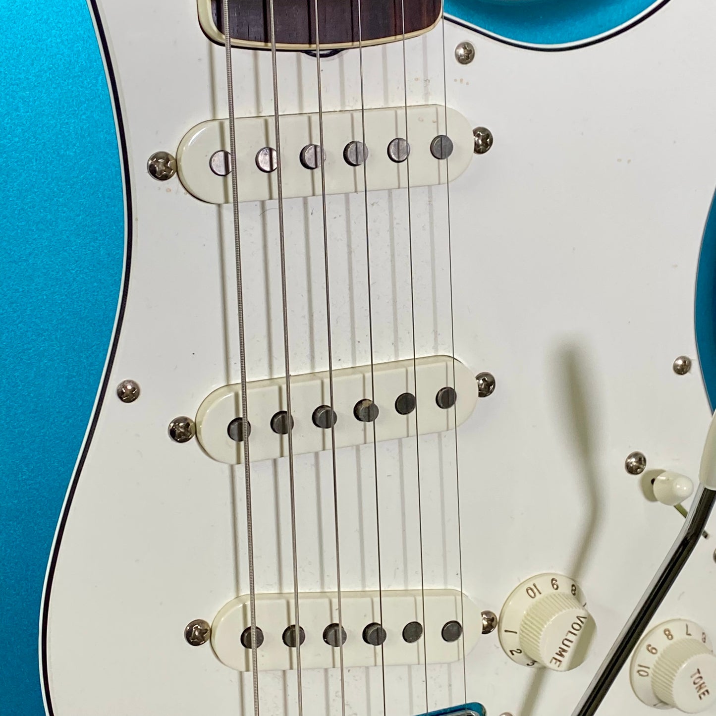 Fender Eric Johnson Stratocaster® Rosewood Lucerne Aqua Firemist With Hardshell Case USED