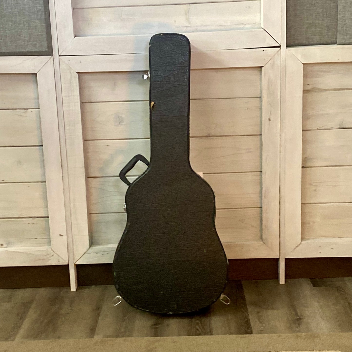 Martin 000-18 1957, USED, Refinished, With Pickup