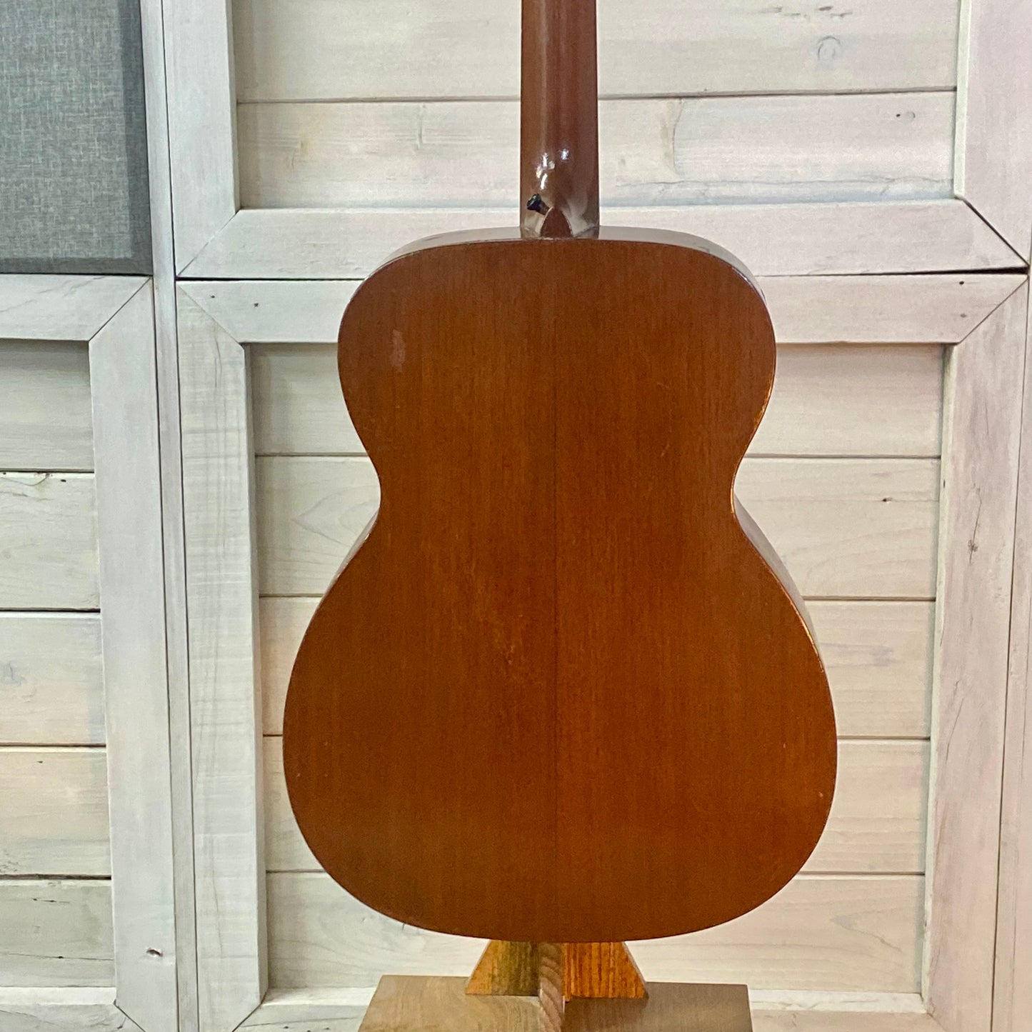 Martin 000-18 1957, USED, Refinished, With Pickup