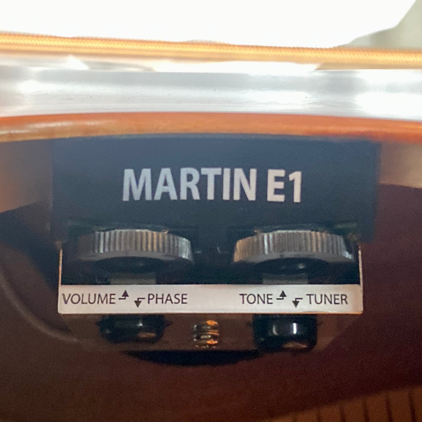 Martin OMC-10E Modern Burst Road Series 000-14 Fret Cutaway Electric Acoustic Guitar