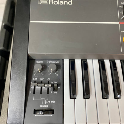 Roland Juno-106 61-Key Programmable Polyphonic Synthesizer Used