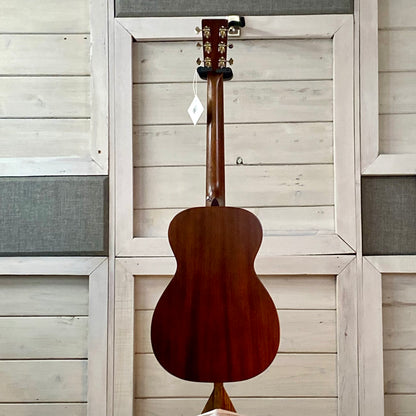 Martin 0-10E Retro Jason Isbell Electric/Acoustic Guitar with Softshell Case