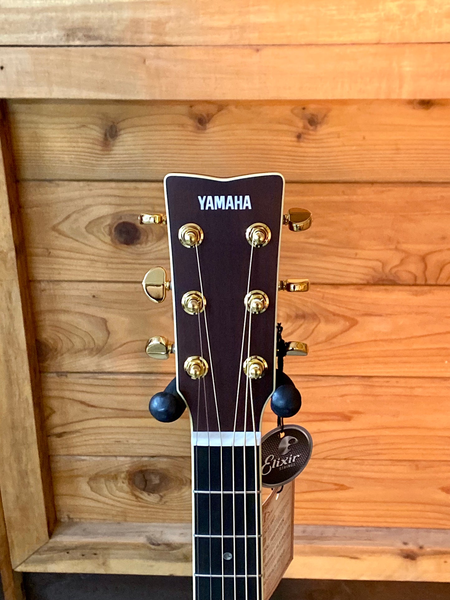 Yamaha LL16L A.R.E.  Electric/Acoustic Guitar- Lefty, Rosewood Back and Sides