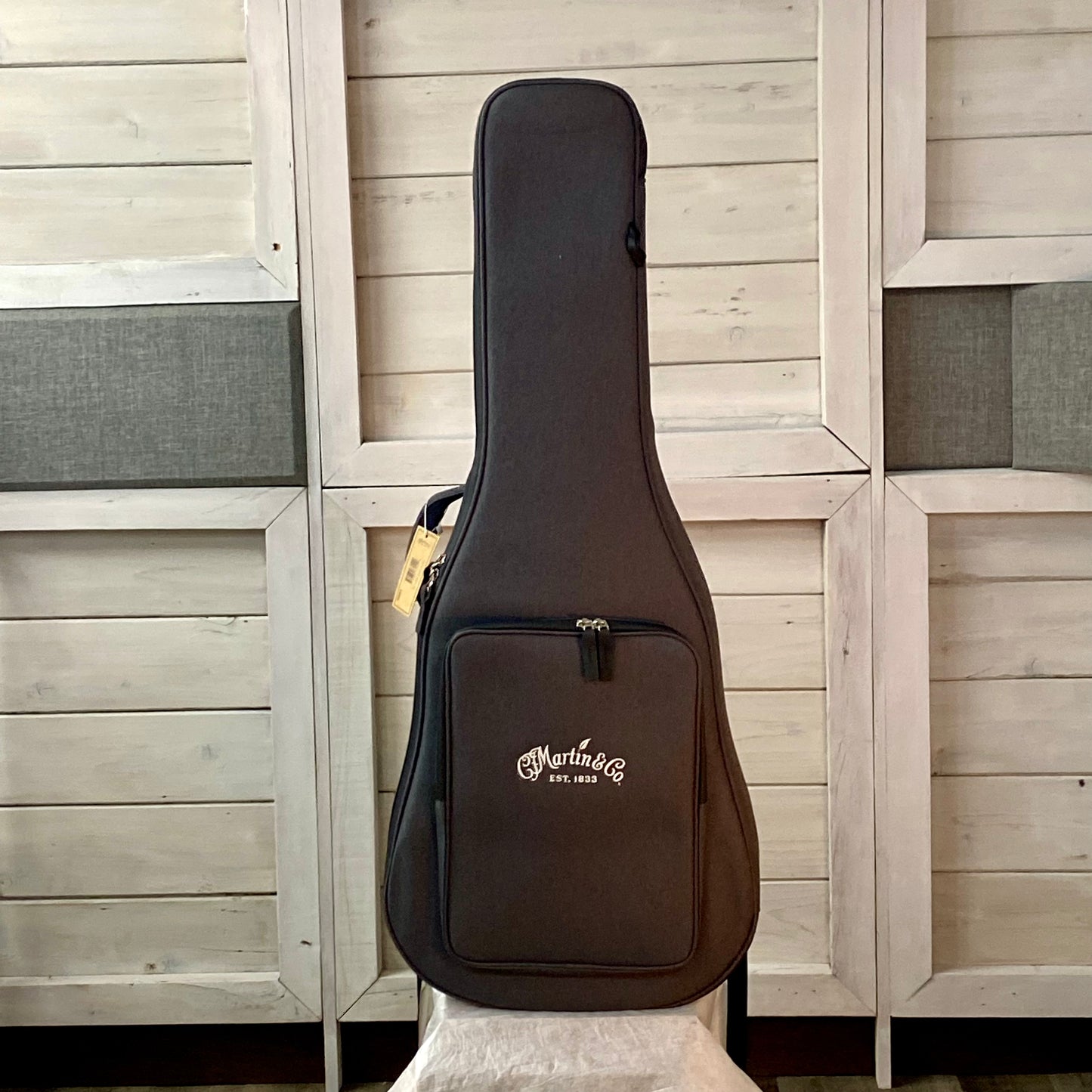 Martin 000-10E Shawn Mendes Signature Electric/ Acoustic Guitar with Softshell Case