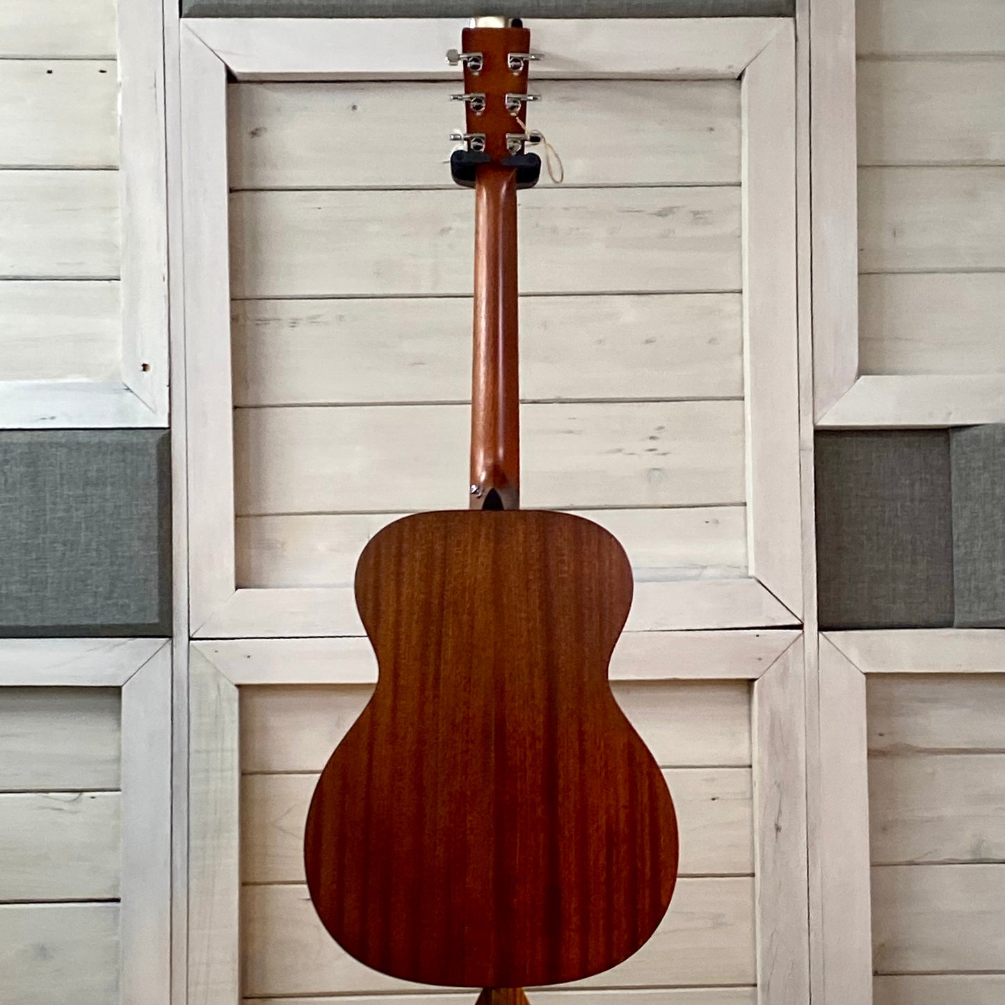 Martin 000-10E Shawn Mendes Signature Electric/ Acoustic Guitar with Softshell Case