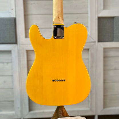 Fender Standard Telecaster in Butterscotch Blonde