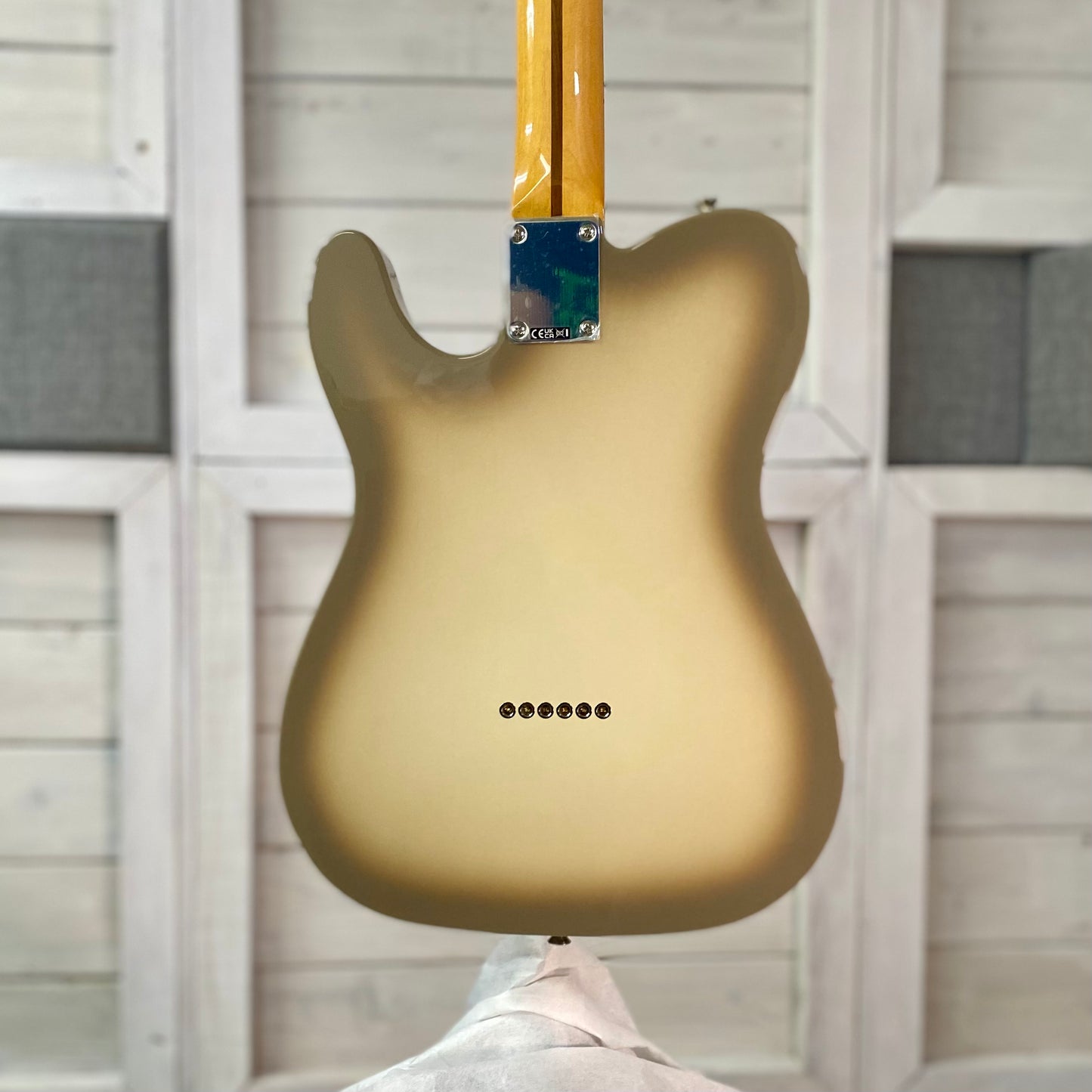 Fender Limited Edition Vintera '60s Telecaster with Maple Fingerboard in Antigua