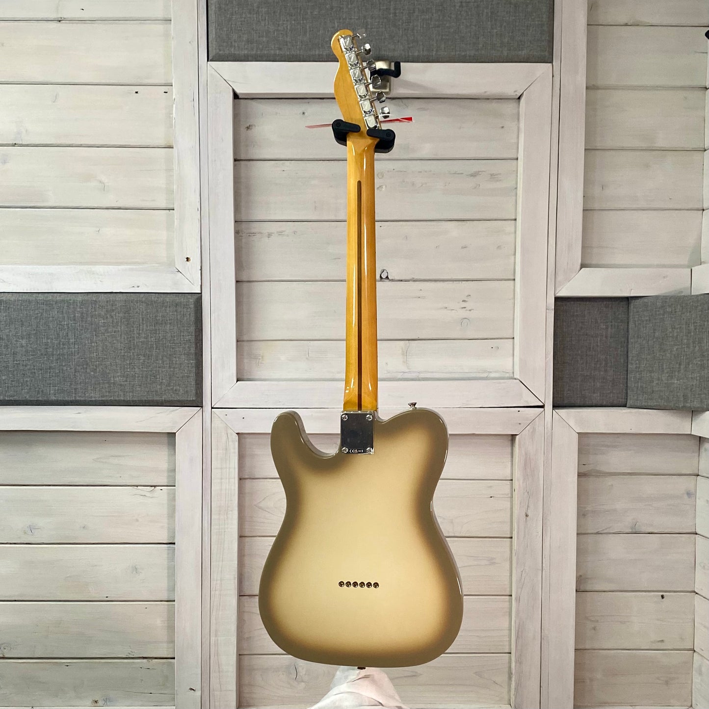 Fender Limited Edition Vintera '60s Telecaster with Maple Fingerboard in Antigua