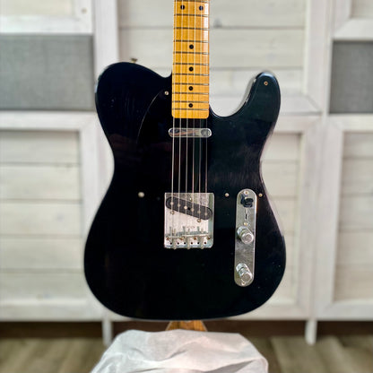 Fender Dealer Exclusive Vintera Road Worn '60s Double Esquire in Black  With Hardshell Case