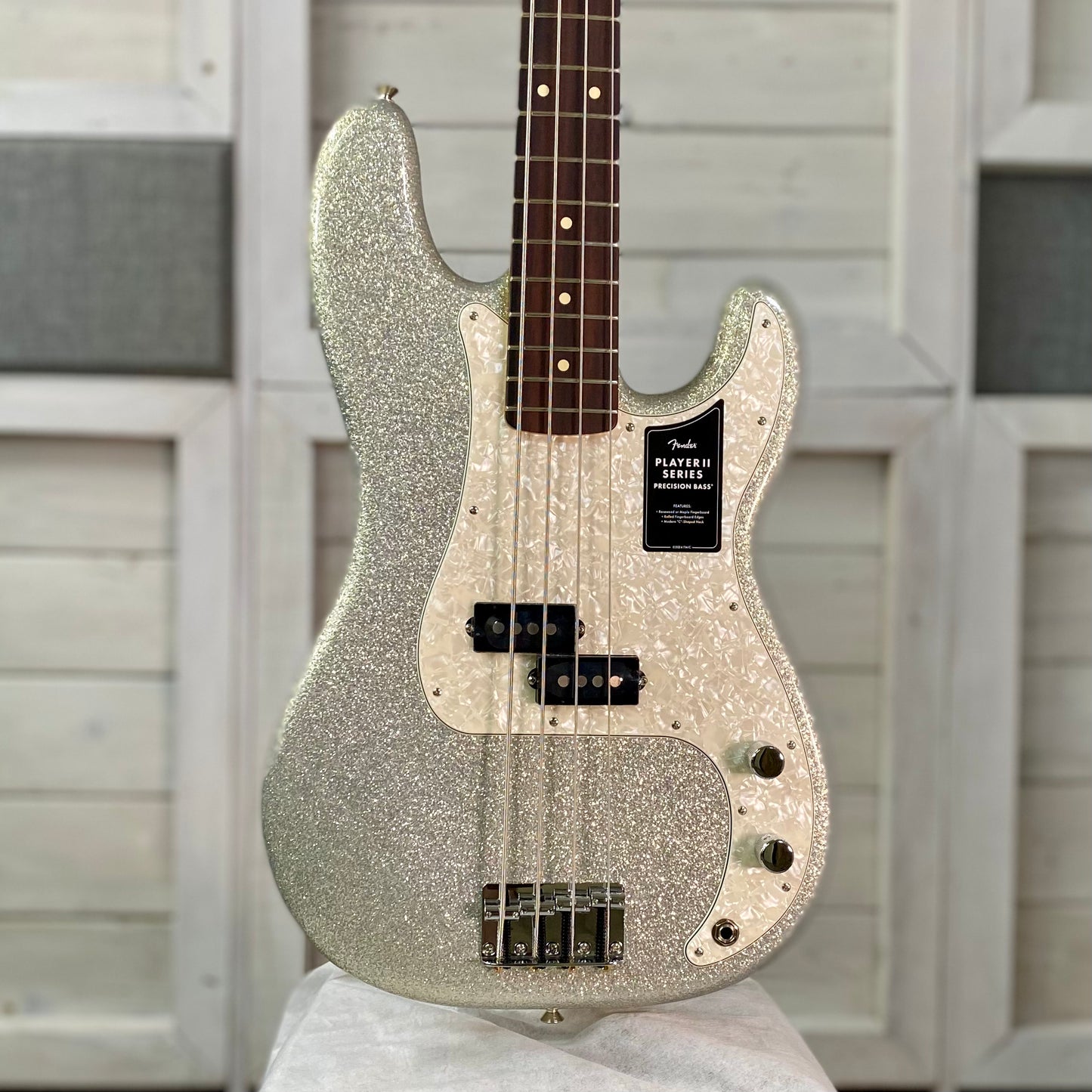 Fender 75th Anniversary Player II Sparkle Precision Bass in Diamond Dust Sparkle With Gigbag