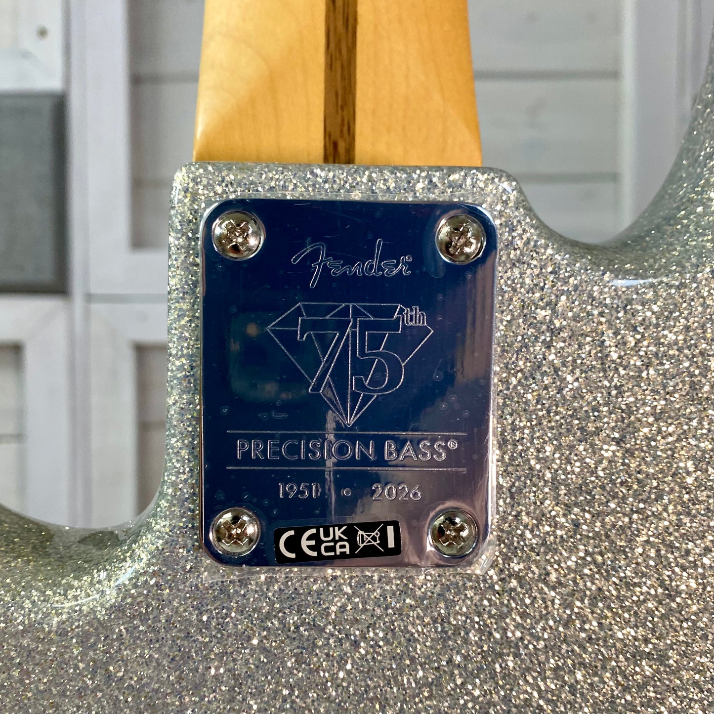 Fender 75th Anniversary Player II Sparkle Precision Bass in Diamond Dust Sparkle With Gigbag