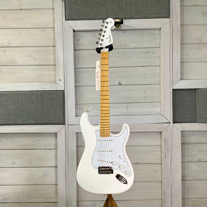 Fender Limited Edition Player II Stratocaster With Matching Headstock electric guitar in Polar White