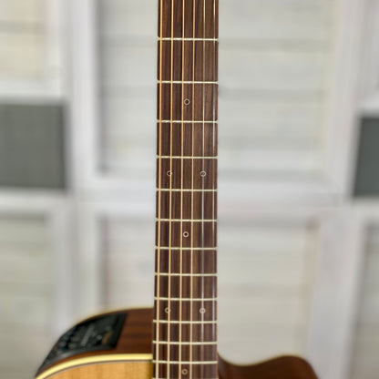 Takamine Pro Series 3 P3DC Electric Acoustic Guitar With Case – view 5