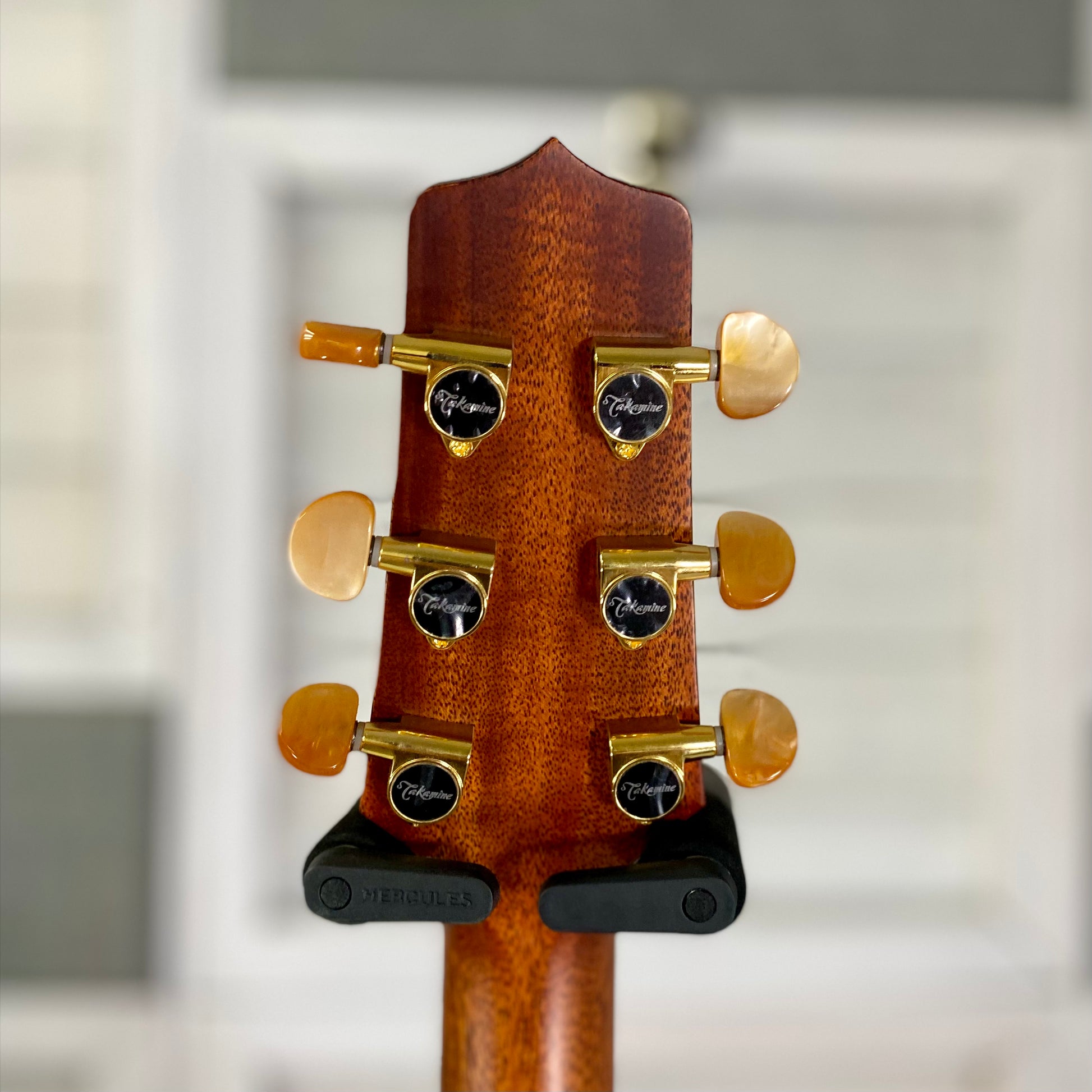 Takamine Pro Series 3 P3DC Electric Acoustic Guitar With Case – view 8