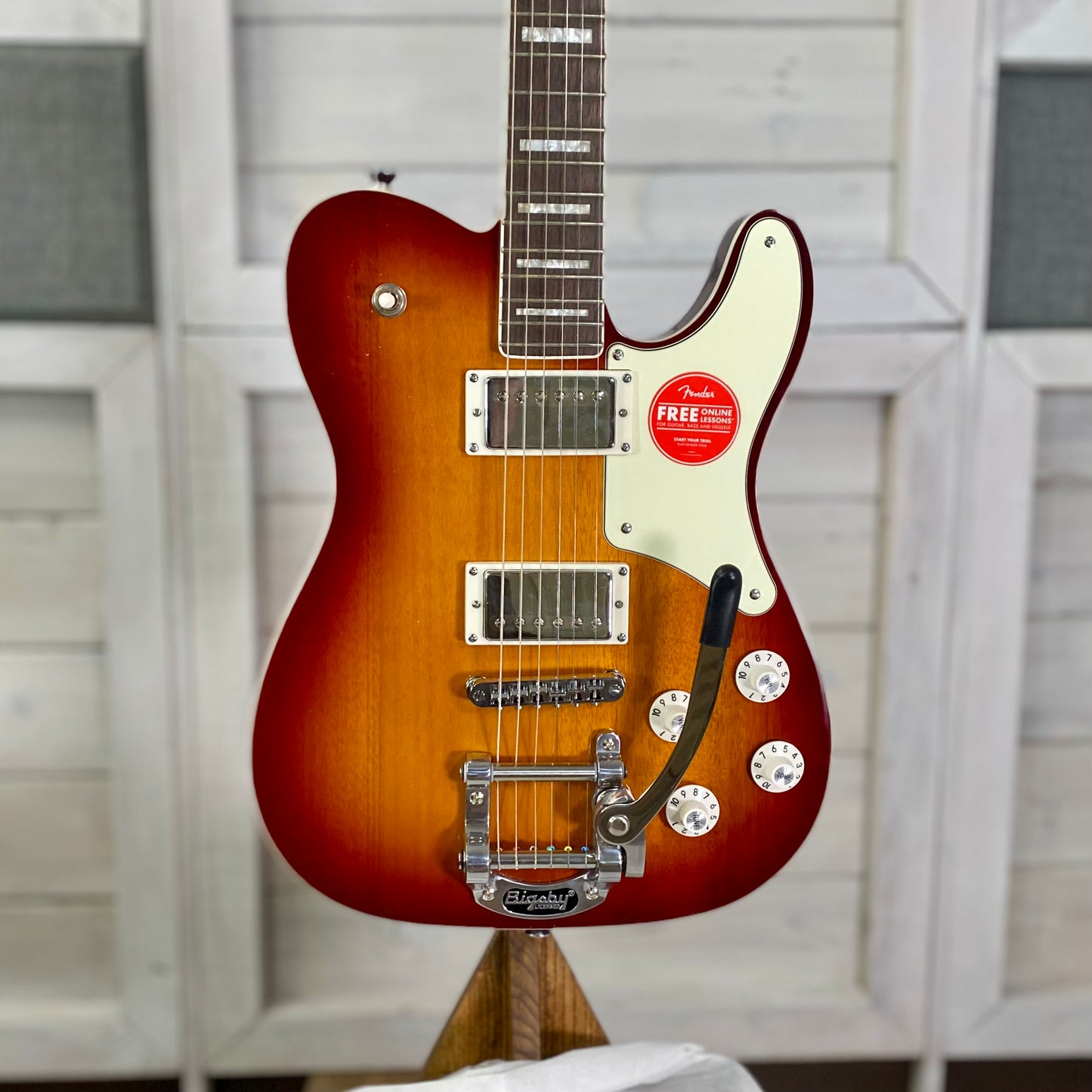 Squier Paranormal Troublemaker Telecaster Deluxe with Bigsby in Honey Sunburst
