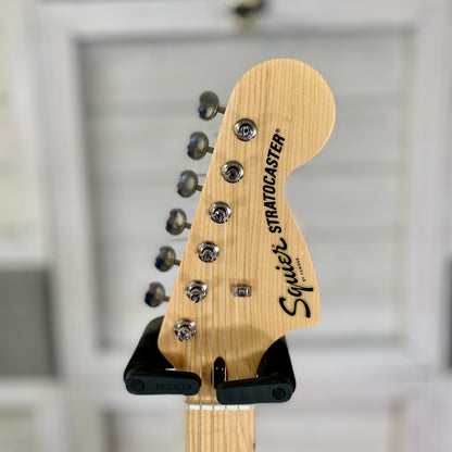 Squier Paranormal Stratocaster® Deluxe in Lake Placid Blue