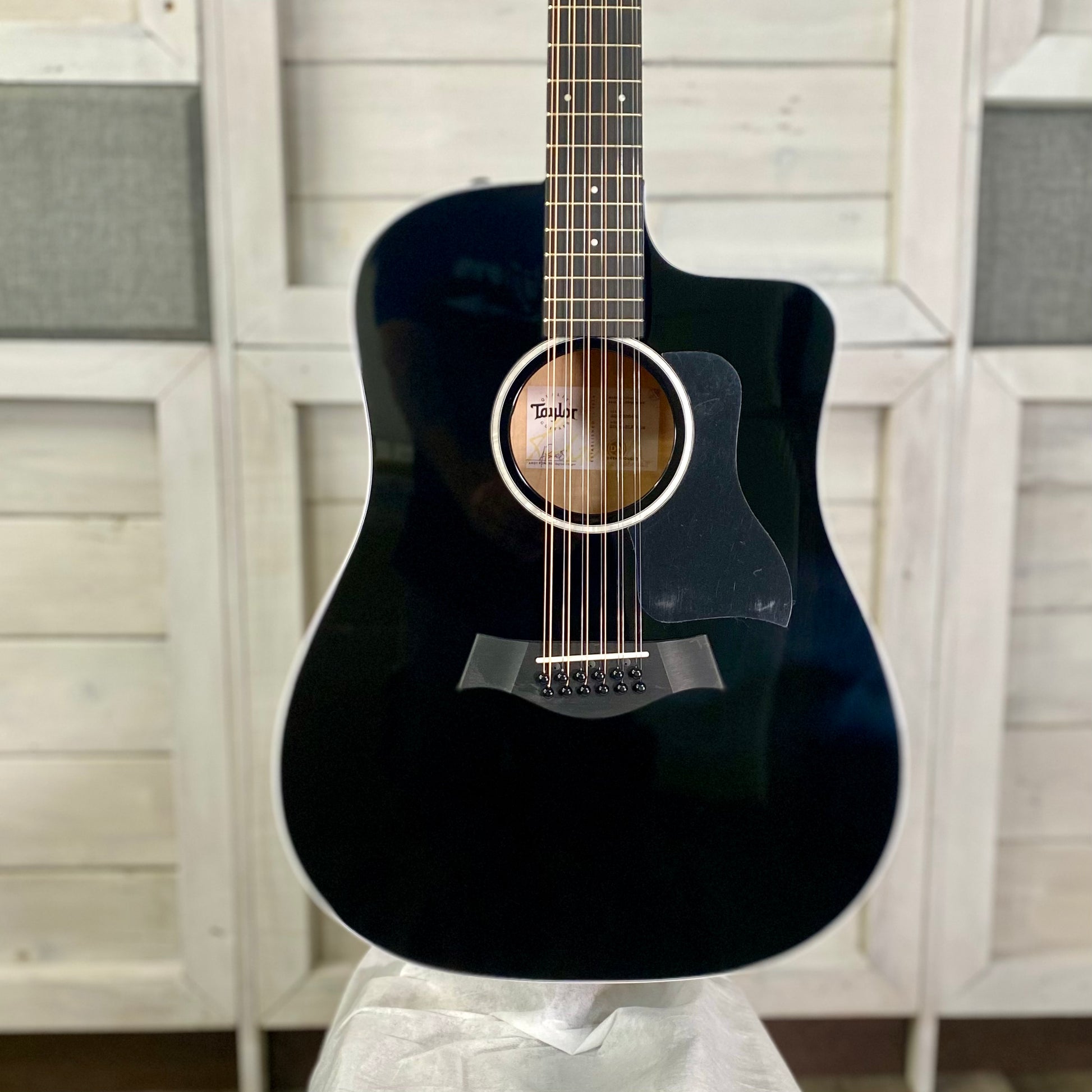 Taylor Guitars 250ce-BLK Plus Maple/ Spruce Electric Acoustic 12 String Guitar in Black – view 3