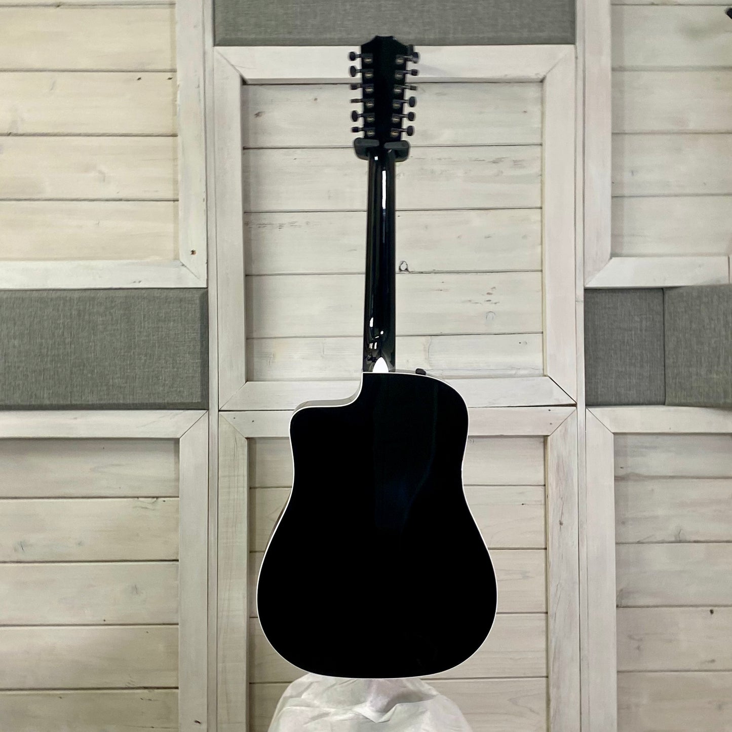 Taylor Guitars 250ce-BLK Plus Maple/ Spruce Electric Acoustic 12 String Guitar in Black – view 7