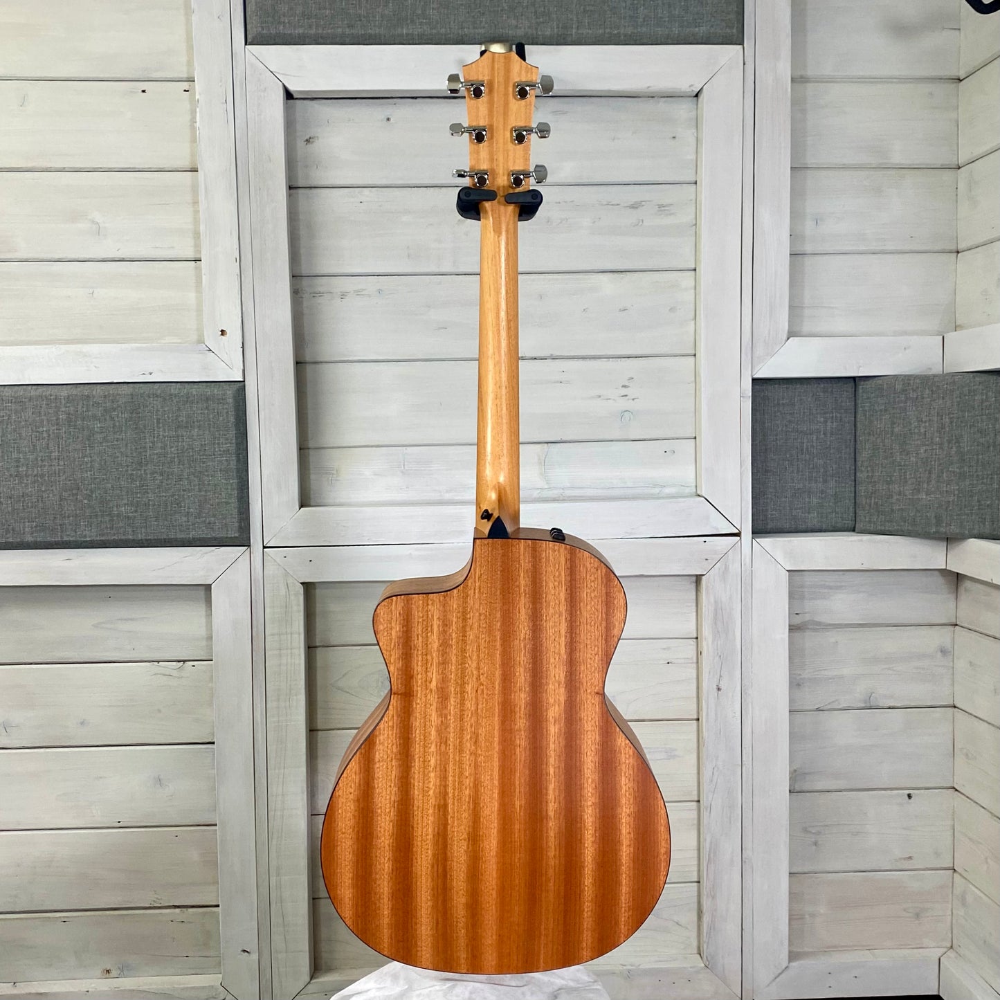 Taylor 114ce Sapele/ Spruce Electric Acoustic Guitar – view 7