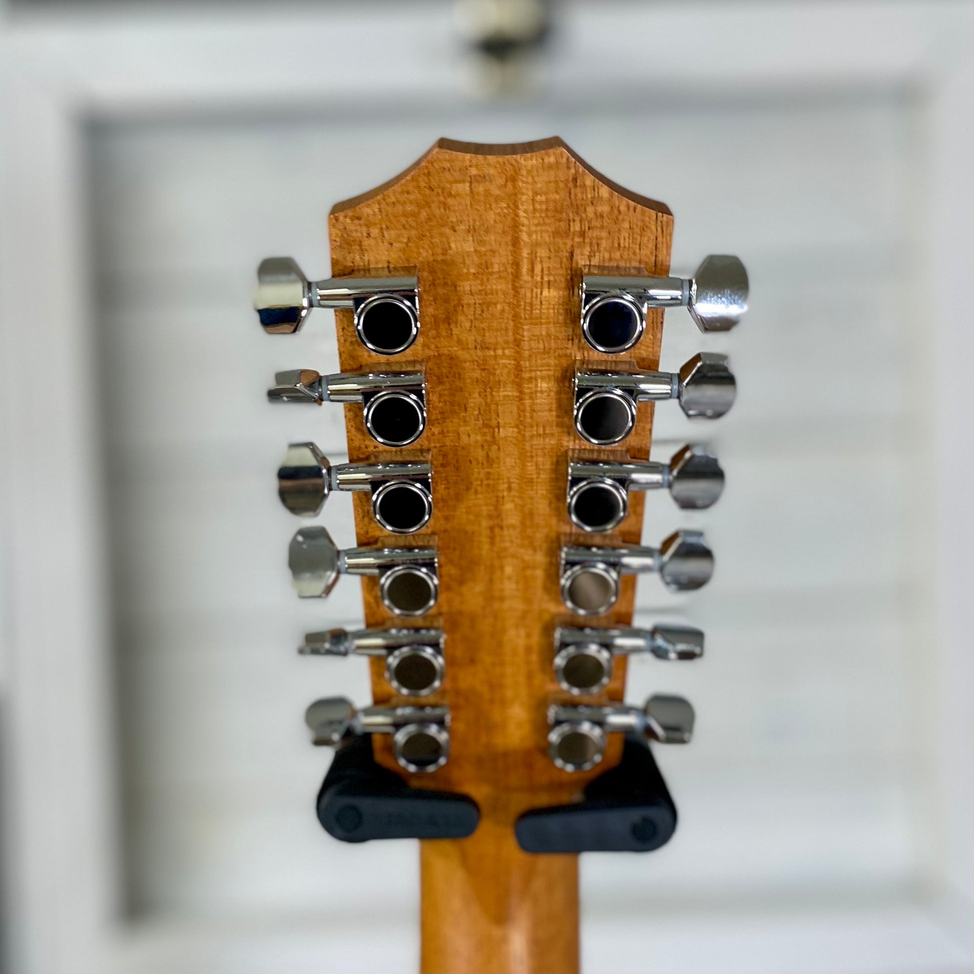 Taylor Guitars 150ce 12 String Dreadnought Sapele/Spruce Electric Acoustic Guitar – view 8