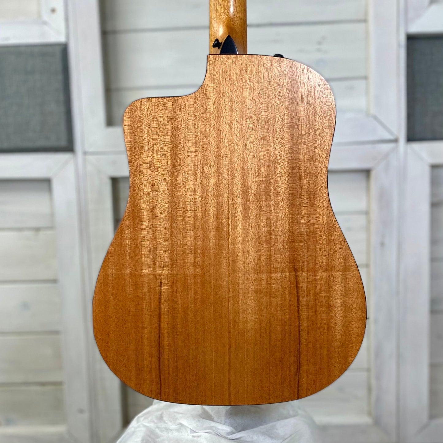 Taylor Guitars 150ce 12 String Dreadnought Sapele/Spruce Electric Acoustic Guitar – view 9