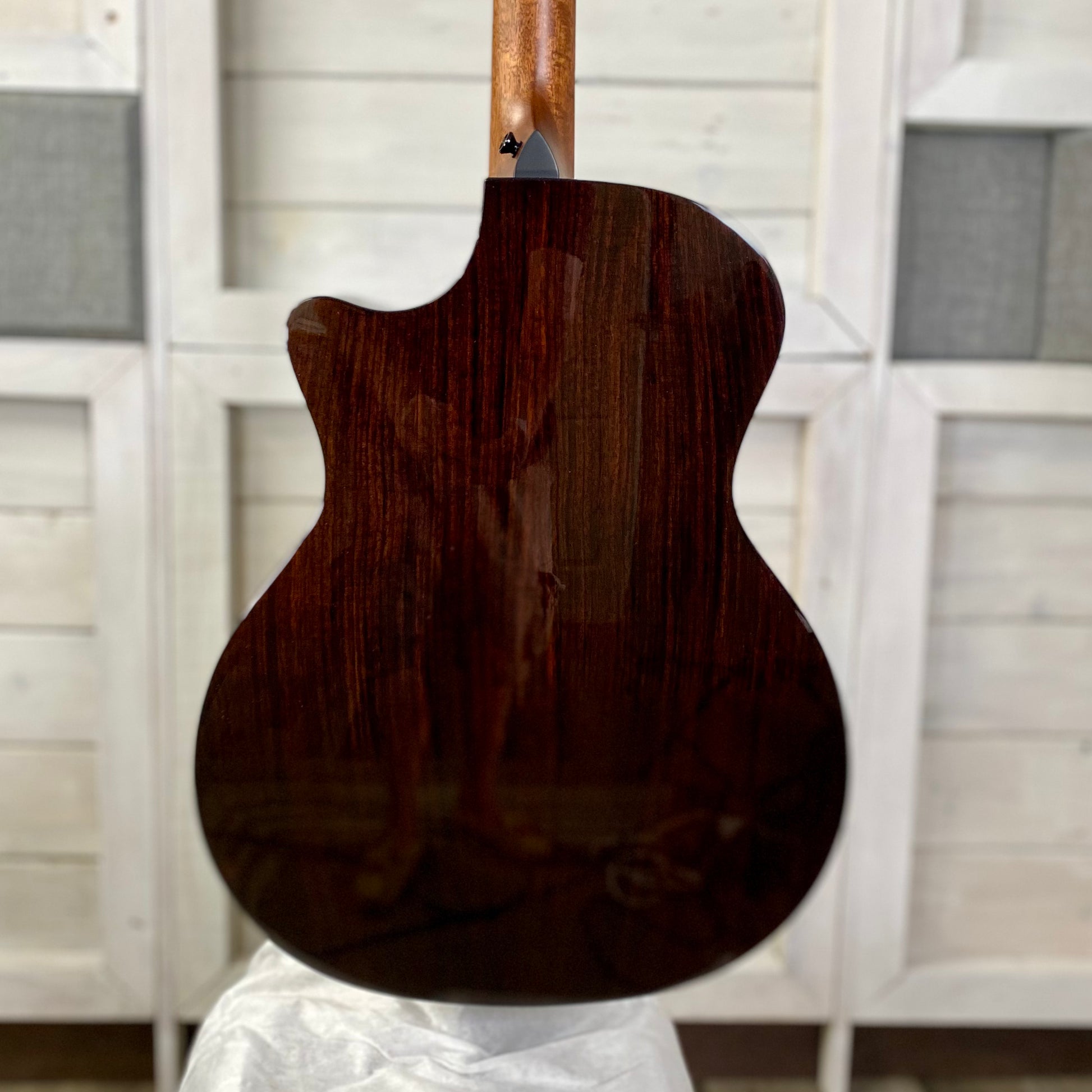 Taylor Next Generation 414ce Indian Rosewood/ Sitka Electric Acoustic Guitar – view 10