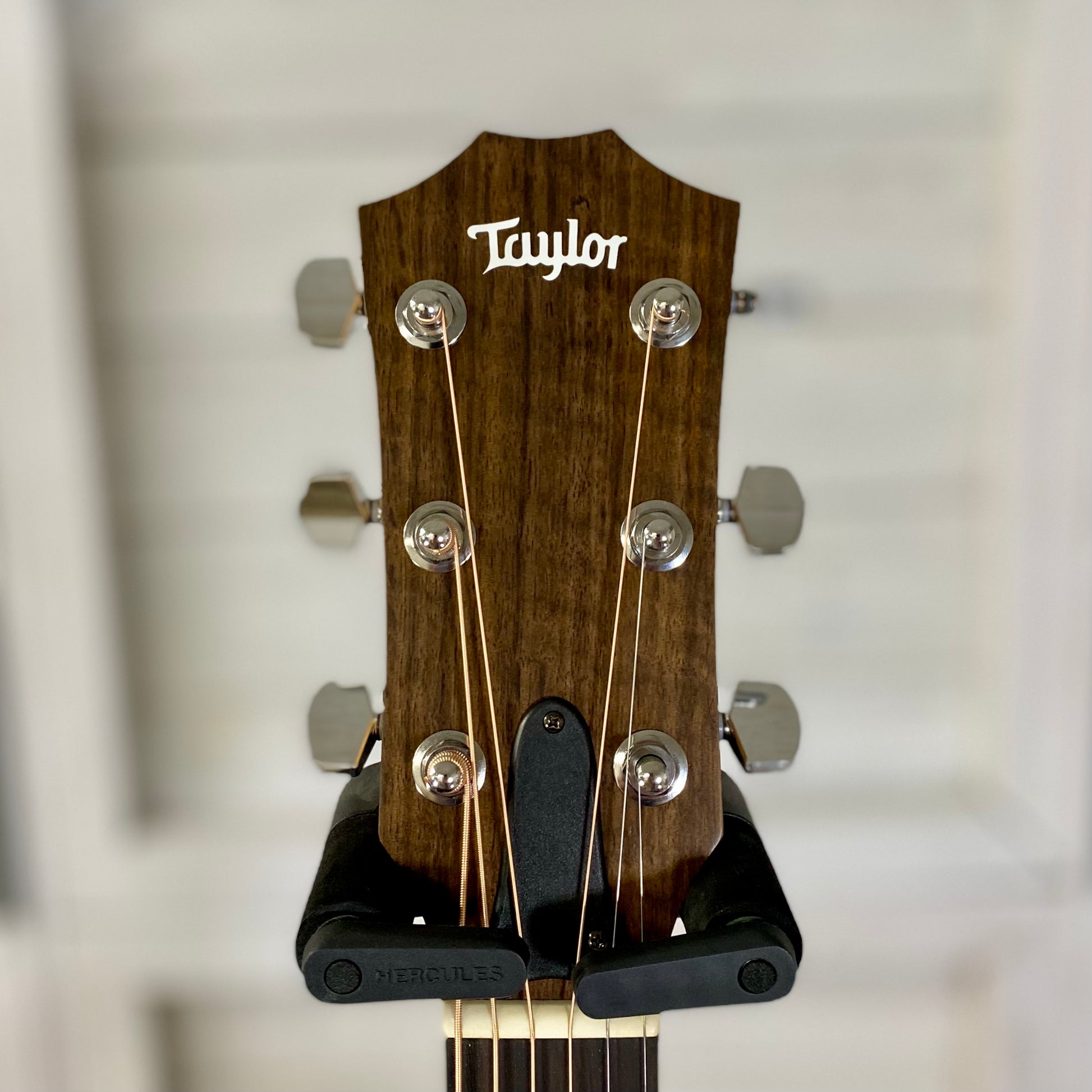 Taylor 112ce Sapele/ Sitka Electric Acoustic Guitar – view 3