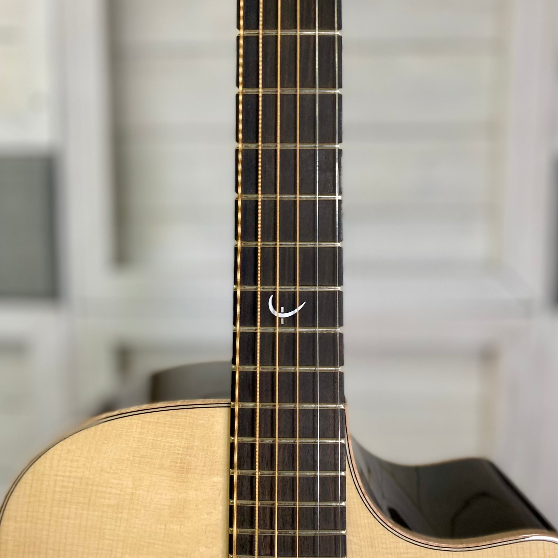 Faith Guitars HiGloss Venus 3-Piece Indonesian Rosewood Back & Sides Electric / Acoustic Guitar – view 5