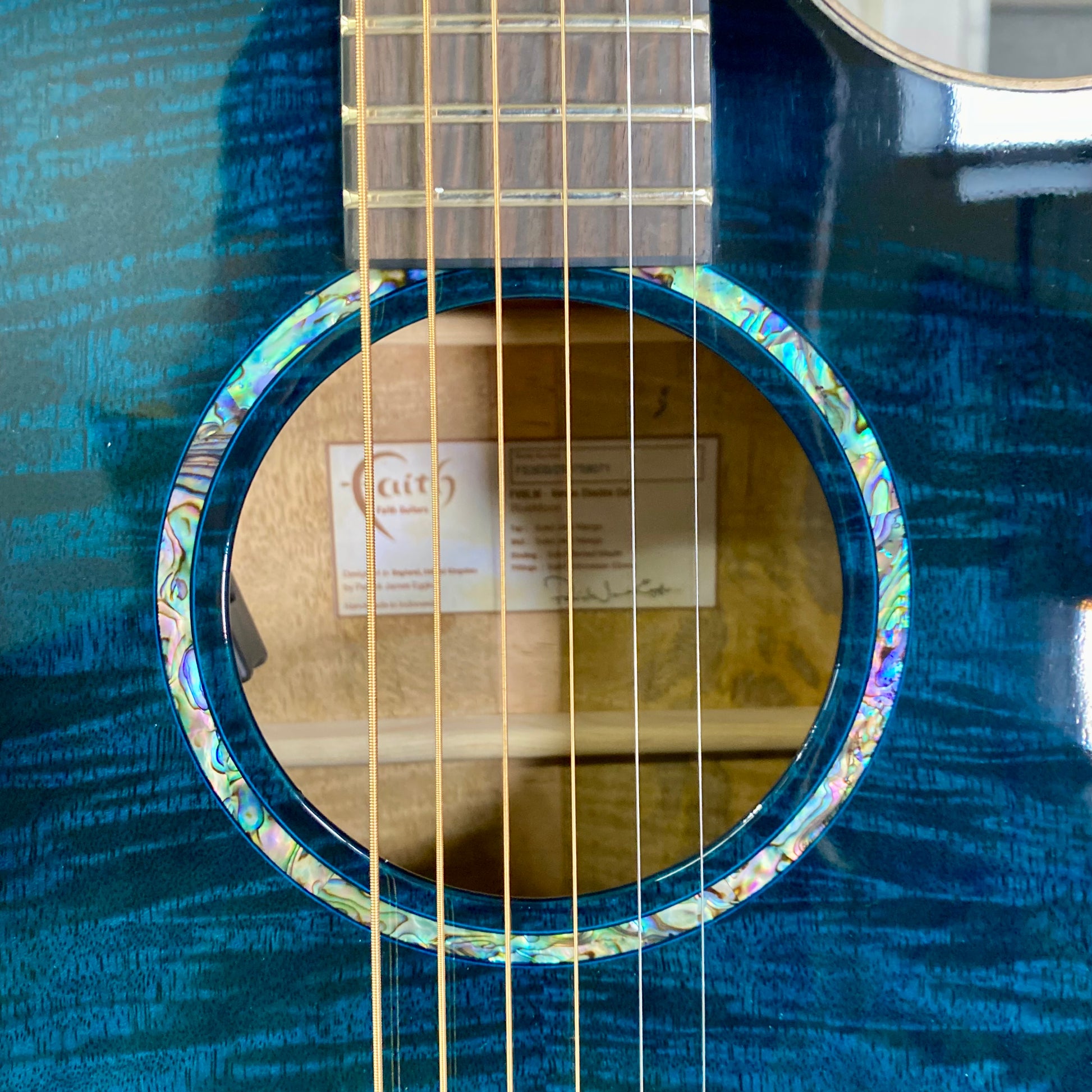 Faith Blue Moon Venus Cutaway Electric / Acoustic Guitar – view 6