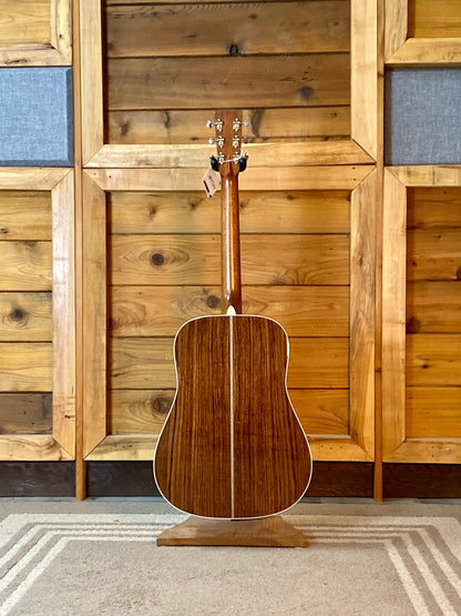 Martin HD28 Herringbone with Molded Hardshell Case