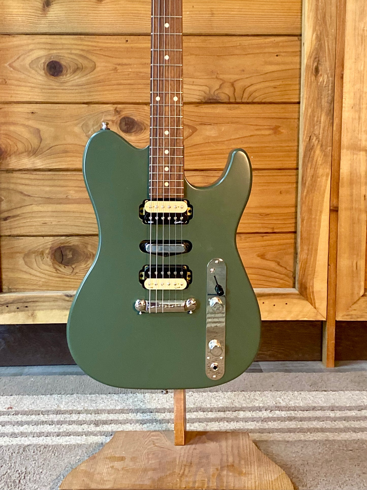 Godin Radium Matte Green B-stock With Gigbag