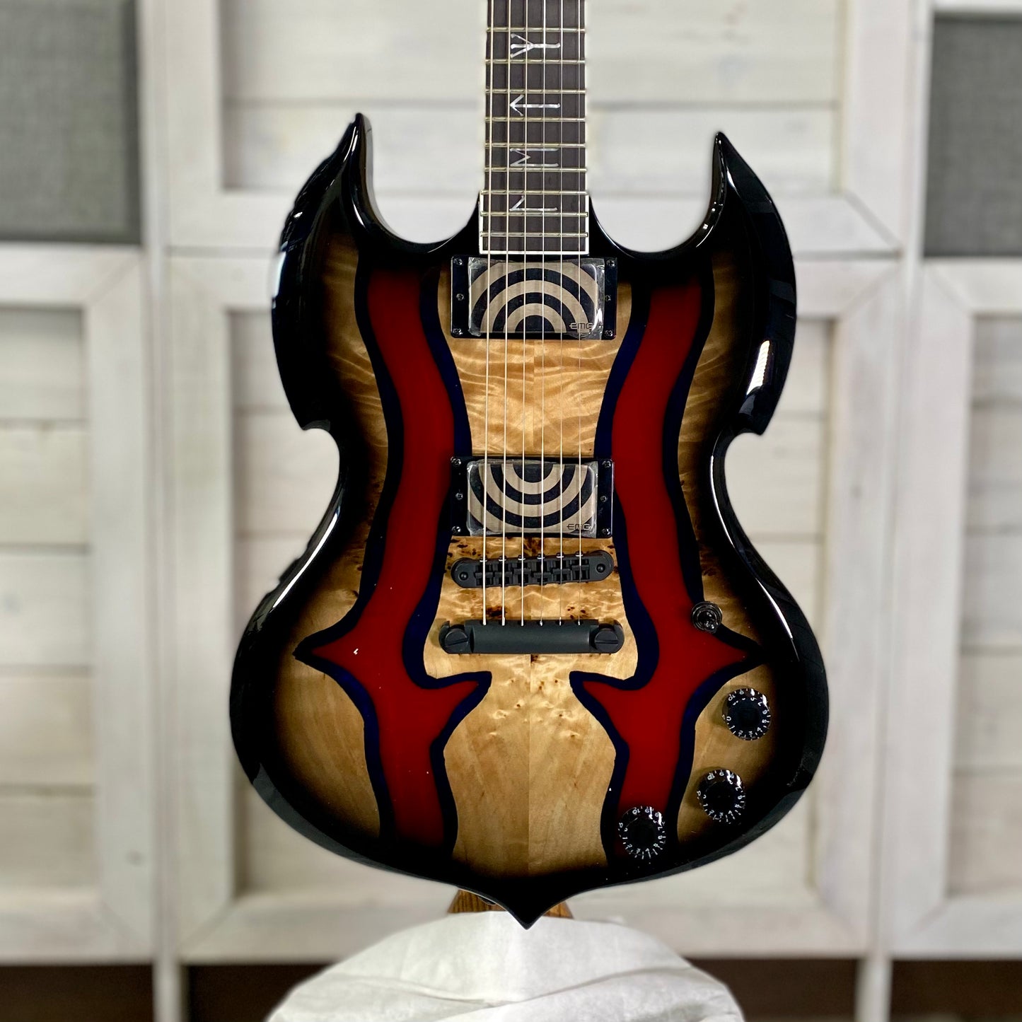 Wylde Audio Barbarian Special Edition Blood River Burl electric guitar – view 5