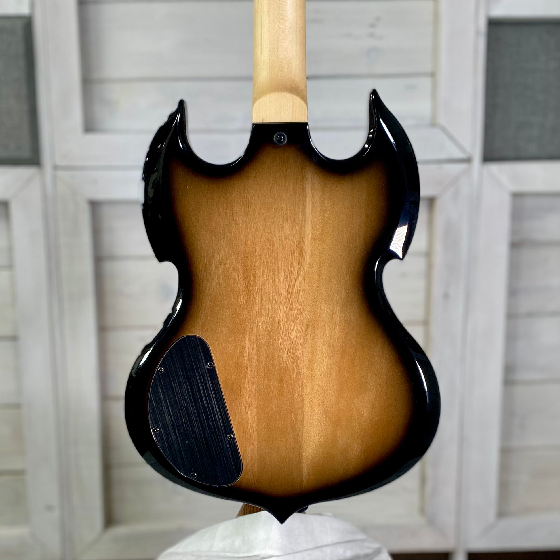 Wylde Audio Barbarian Special Edition Blood River Burl electric guitar – view 8
