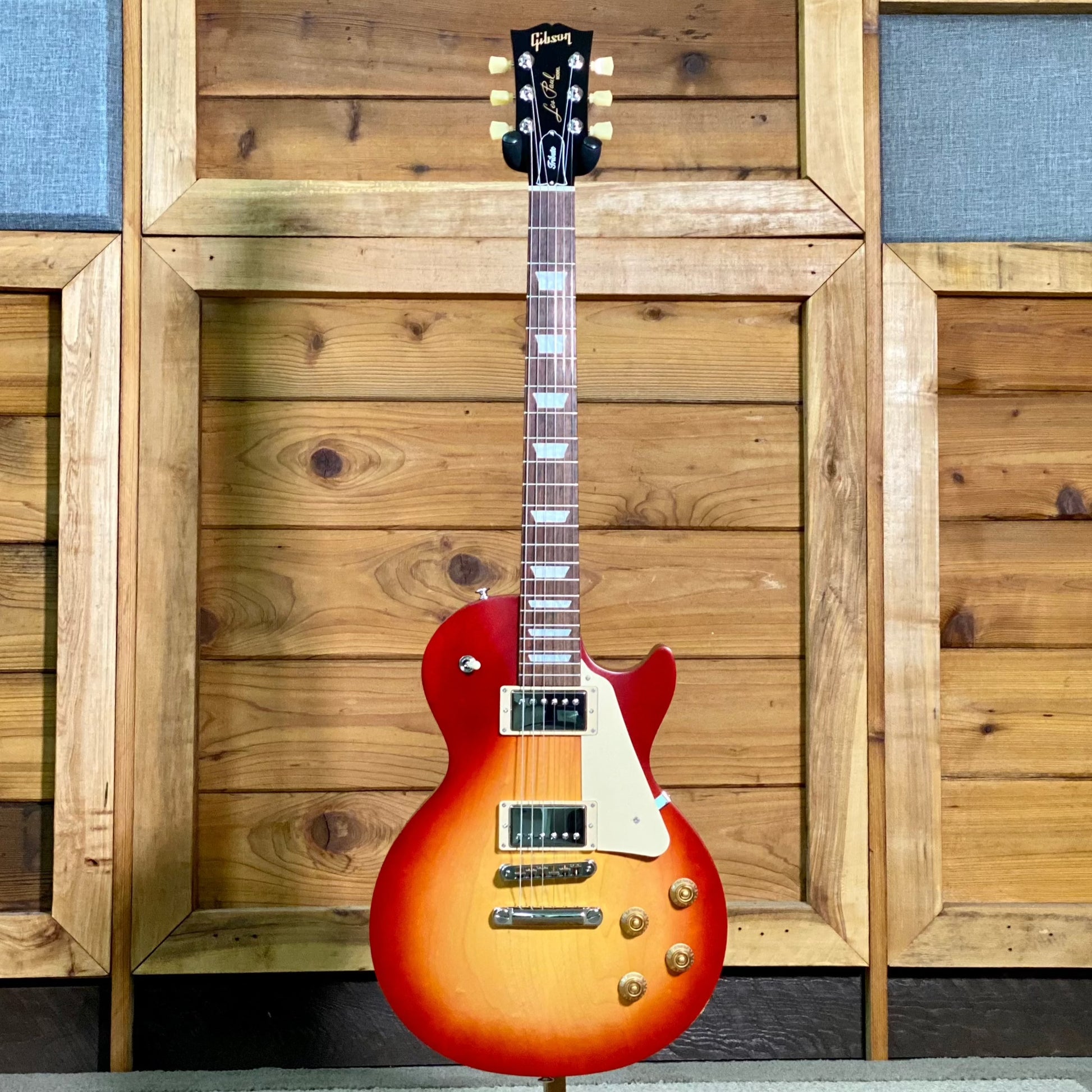 Gibson Les Paul Tribute - Satin Cherry Sunburst