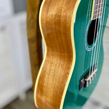 Cordoba 15C Concert Ukulele – Catalonia Green