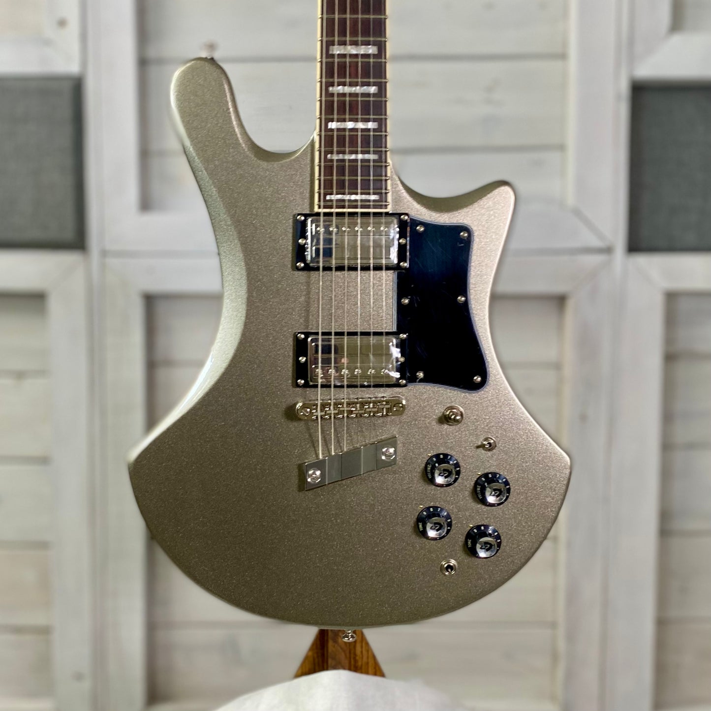 Guild S-300 Deluxe Solid-body Electric Guitar in Neptune Blue Metallic and Vintage Sterling Metallic