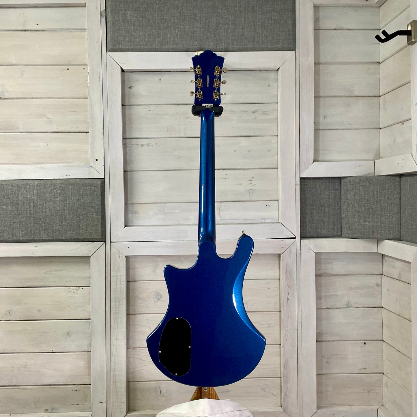 Guild S-300 Deluxe Solid-body Electric Guitar in Neptune Blue Metallic and Vintage Sterling Metallic