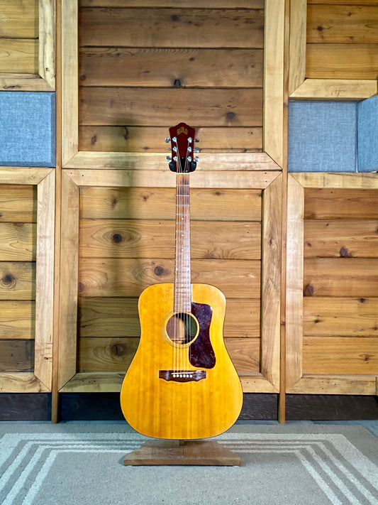 Guild D35 1973 Vintage Acoustic Guitar USED