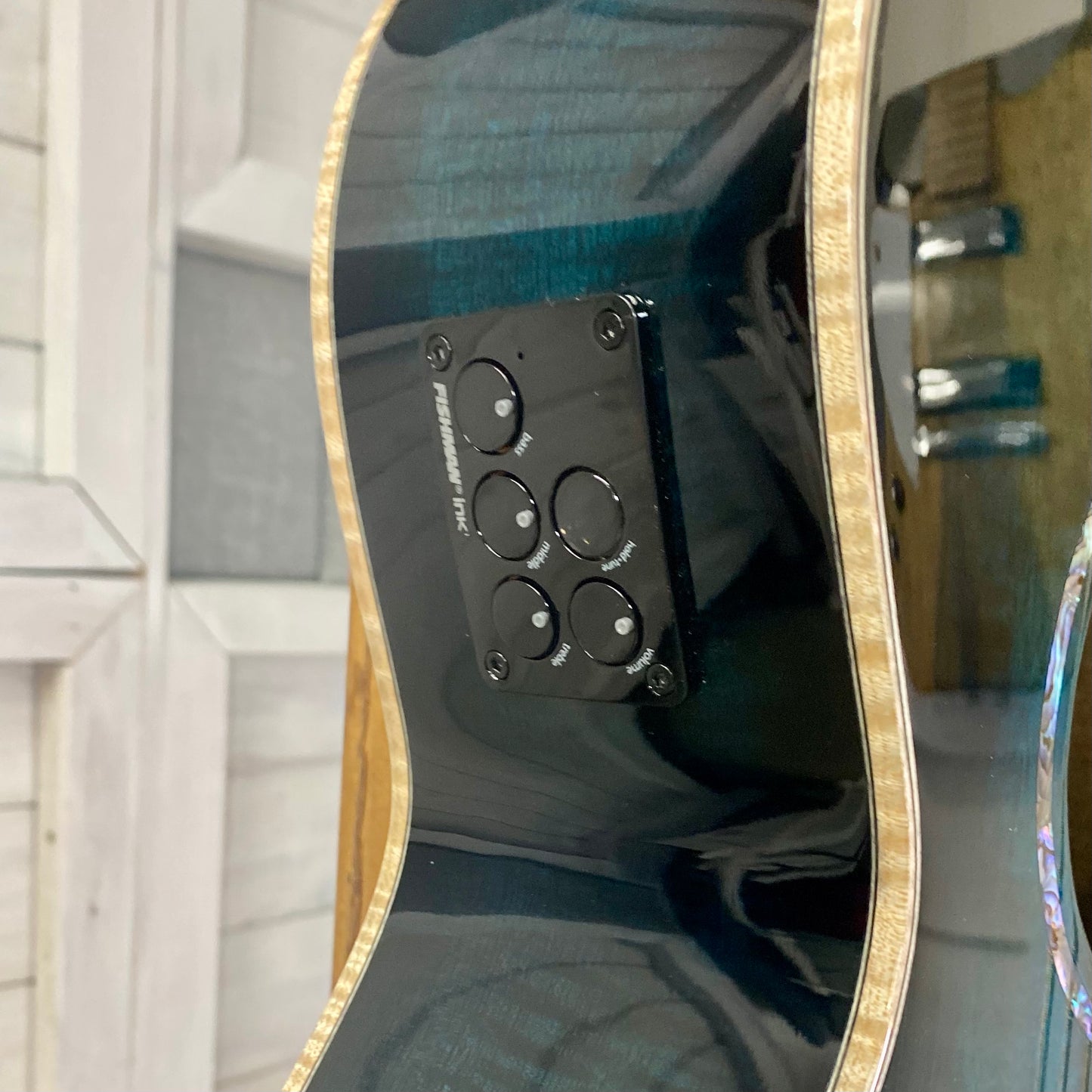 Faith Blue Moon Mercury Scoop Electric / Acoustic Guitar