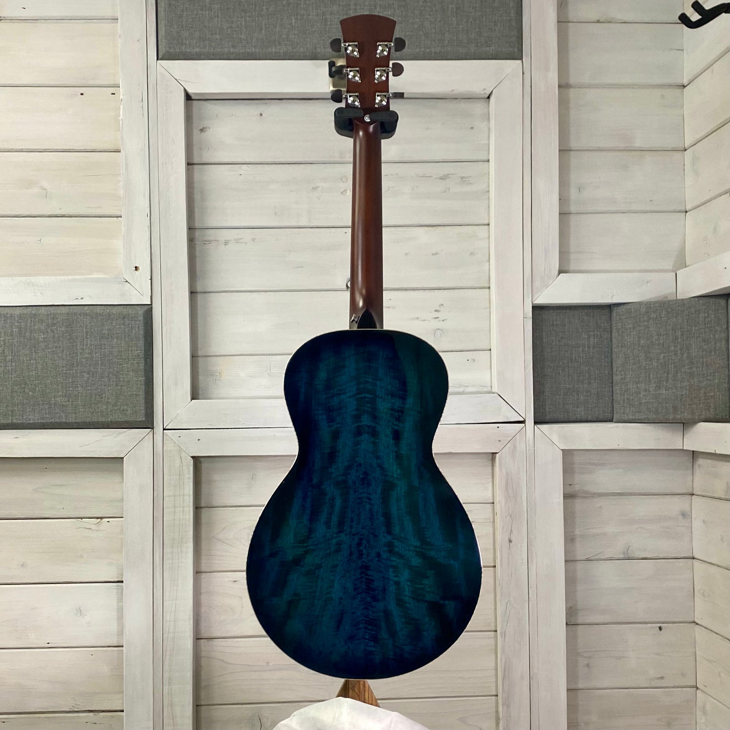 Faith Blue Moon Mercury Scoop Electric / Acoustic Guitar
