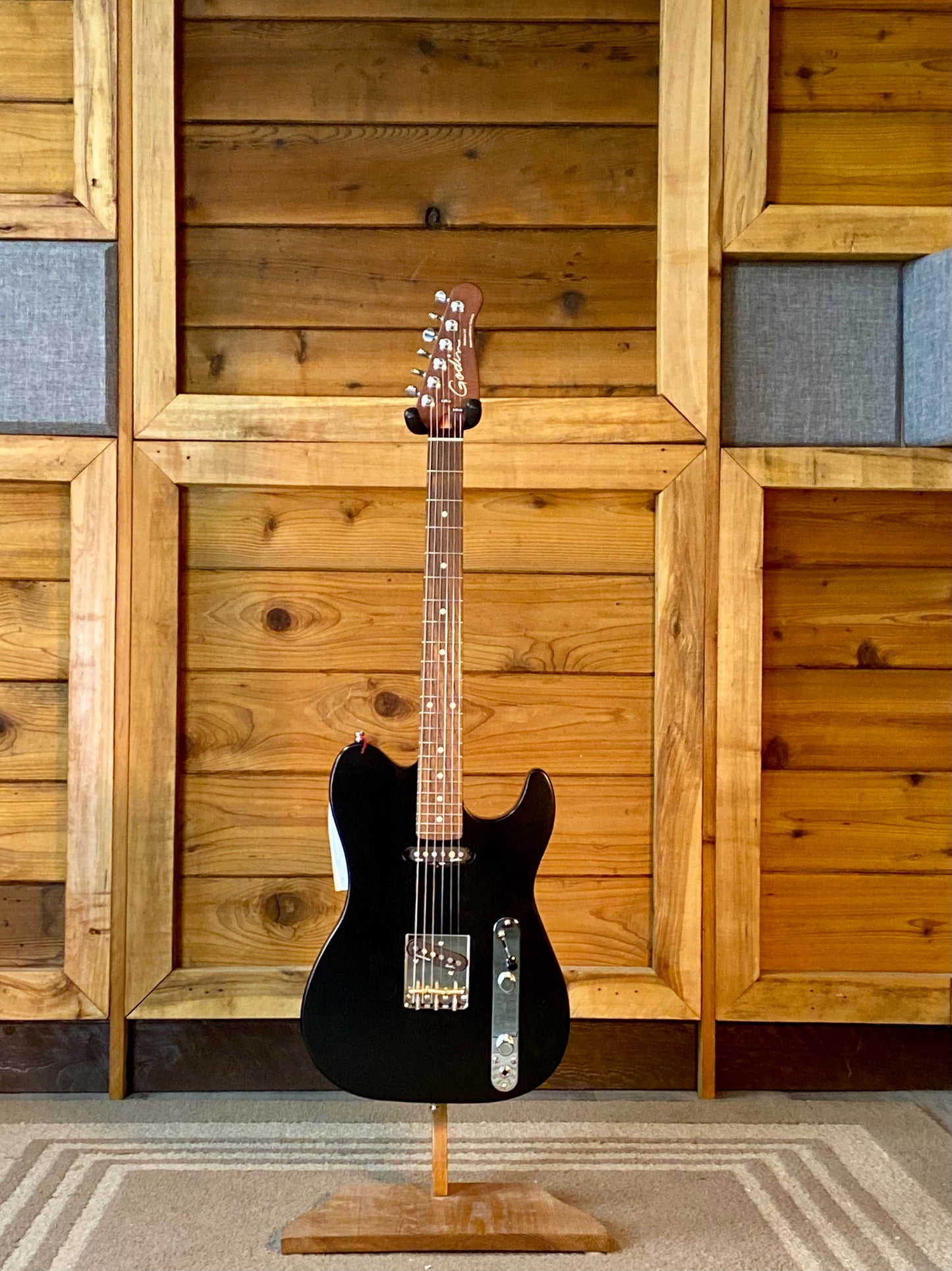 Godin Stadium HT Matte Black RN B Stock With Gigbag