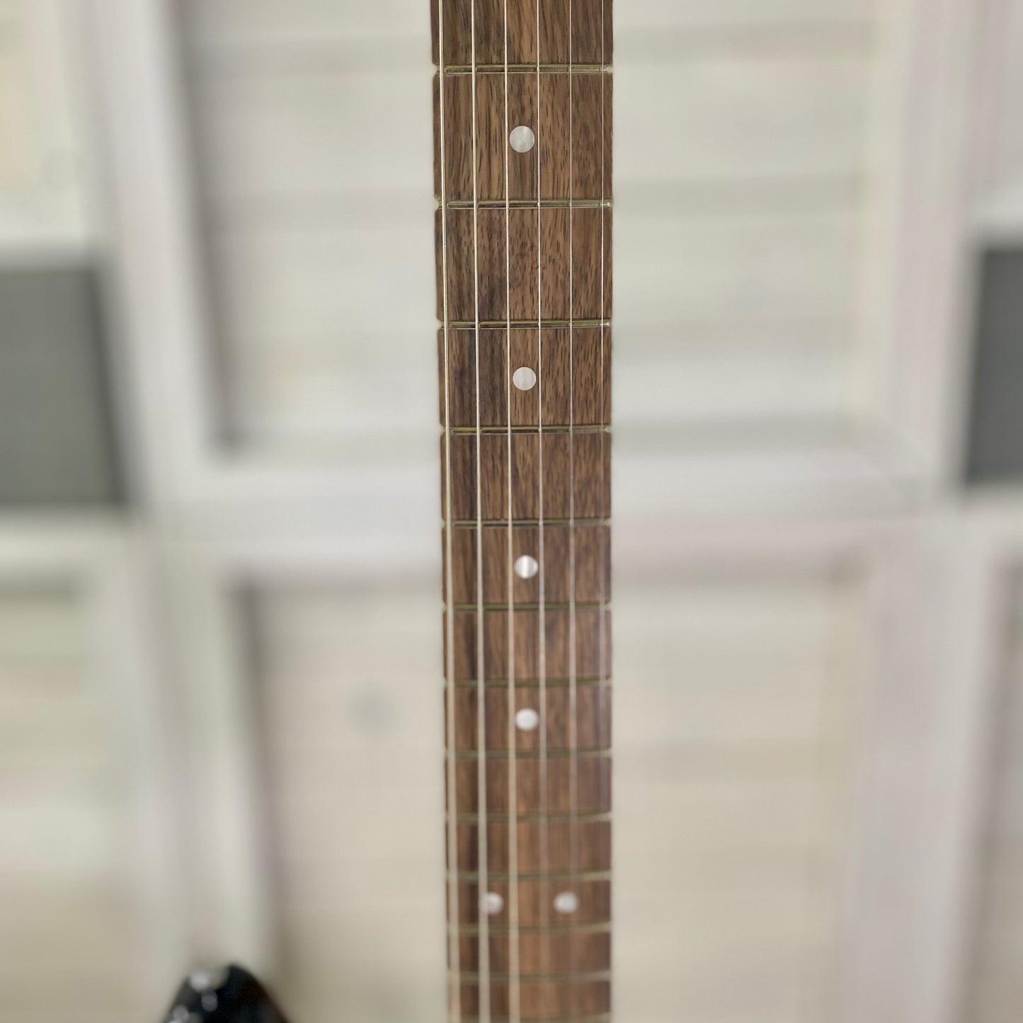 Squier Sonic Mustang HH in Black With Black Pickguard